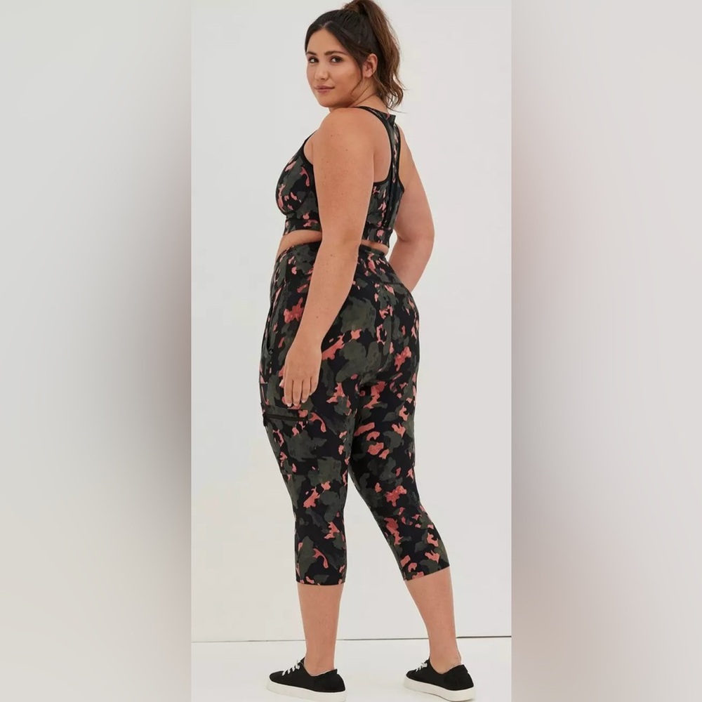 Torrid Black and Pink Camouflage Leggings